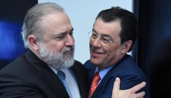 CCJ: relator protocola parecer da indicação de Aras na próxima semana