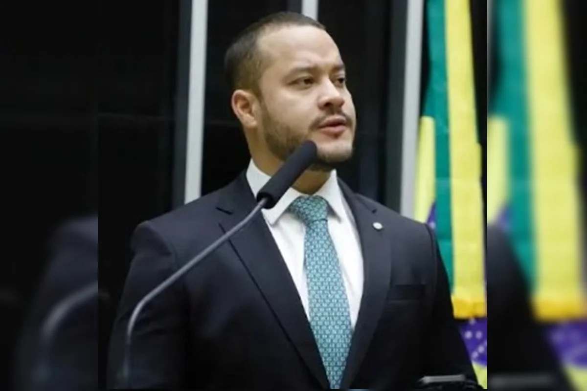 Adail Filho é alvo de operação da PF Adail Filho é alvo de operação da PF