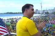 Flávio Bolsonaro em ato inaugural da campanha presidencial Flávio Bolsonaro em ato inaugural da campanha presidencial