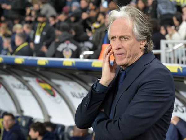 Indecisa, a CBF esfria a procura pelo substituto de Tite