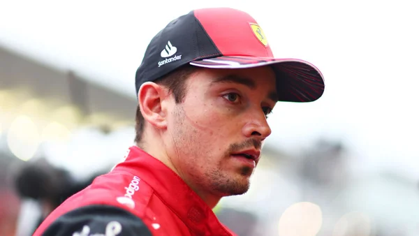 Charles Leclerc no GP do Japão - Metrópoles