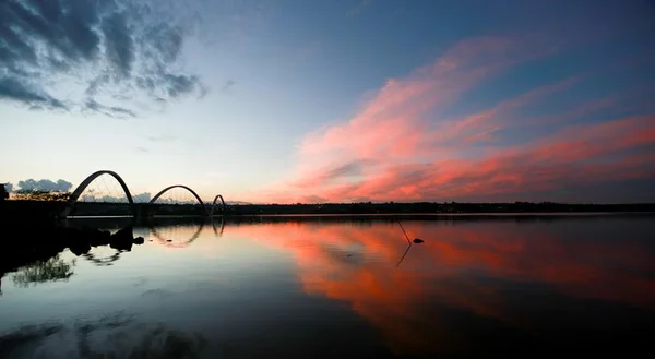 Riacho Fundo: poluição da nascente à foz envenena o Lago Paranoá