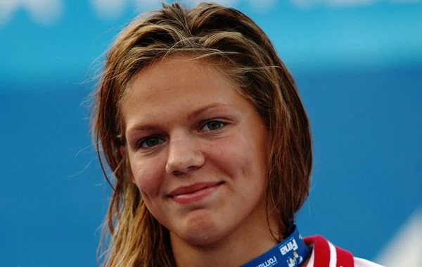 Federação russa confirma doping da nadadora Efimova