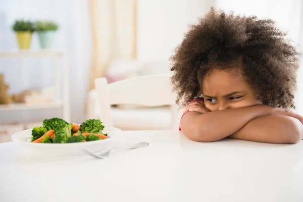 Criança alimentação comida
