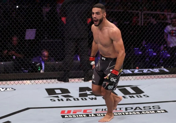 Gabriel Bonfim finaliza adversário e coroa estreia de irmãos do DF no UFC