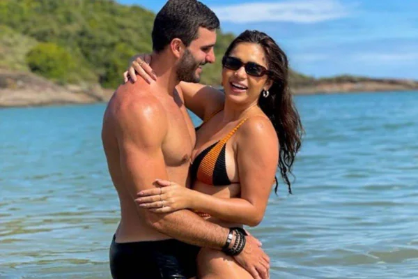Ex-BBB20 Gizelly oficializa namoro com arquiteto: “Nosso reencontro”
