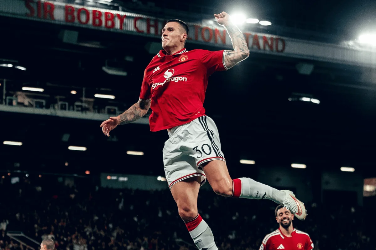 Šeško comemora gol pelo Manchester United Šeško comemora gol pelo Manchester United