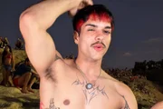 Mady Beeong anunciou medidas judiciais após o vazamento de fotos íntimas Mady Beeong anunciou medidas judiciais após o vazamento de fotos íntimas