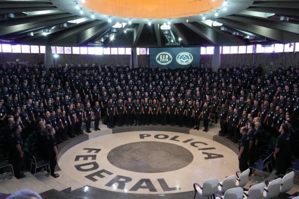 Polícia Federal inicia curso de formação para 695 alunos em Brasília