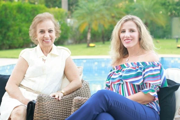 Neide Veloso e Caroline Issa Neide Veloso e Caroline Issa