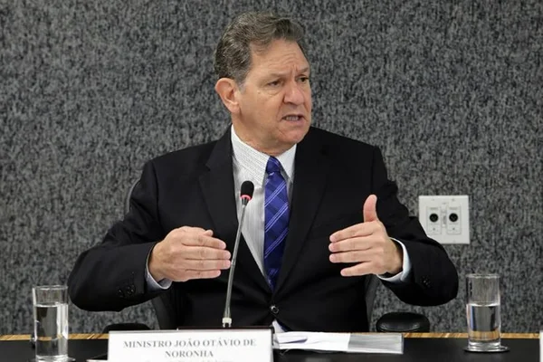 Heterossexual “está virando minoria”, diz ministro do STJ