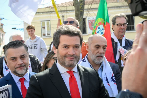 Imagem colorida de André Ventura - Metrópoles