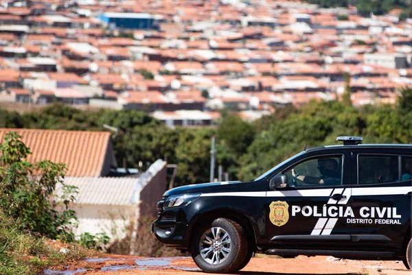 Após Caso Naja, Polícia Civil apreende cobra “anaconda” em águas Lindas