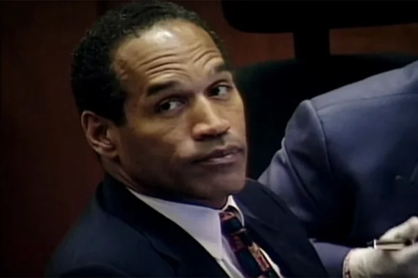 Faca é supostamente achada na antiga propriedade de OJ Simpson
