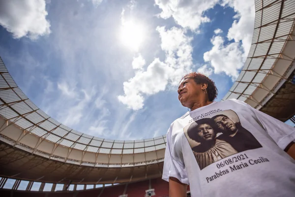 Filha de Garrincha conhece o Mané, palco de Boavista x Botafogo, no domingo