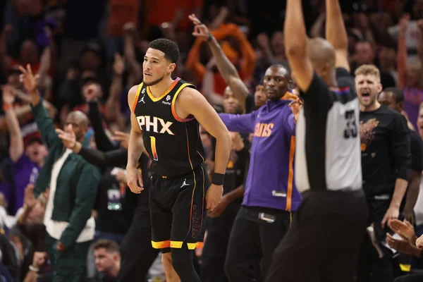 Booker faz 47, Suns vencem Nuggets e permanecem vivos