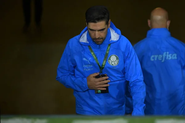 Abel Ferreira, arrogante ou prepotente? Talvez os dois