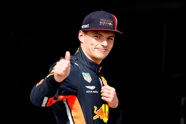 Verstappen supera Bottas e Hamilton e conquista a 1ª pole na F1