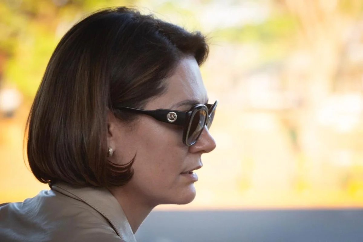 Michelle Bolsonaro deixa presidência do PL Mulher após crise com Flávio
