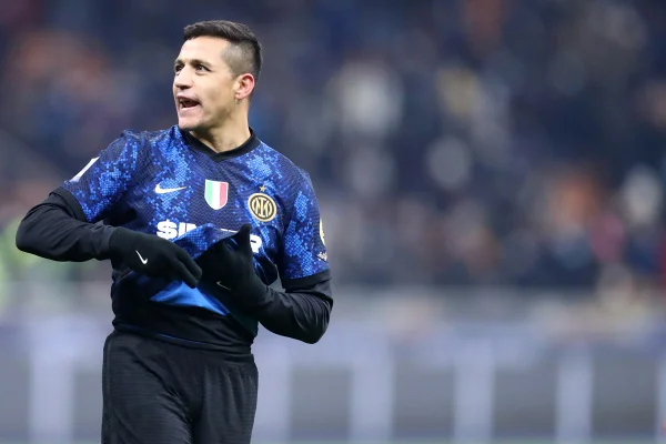 Alexis Sánchez está próximo de voltar ao Barcelona, diz jornal