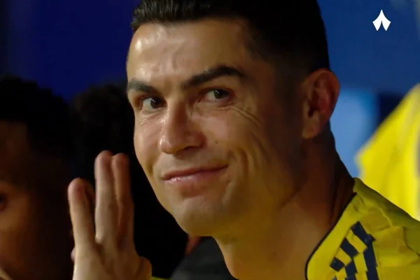 Print de um vídeo colorido de Cristiano Ronaldo - Metrópoles