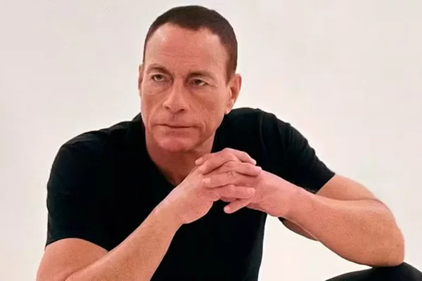 Foto colorida de Jean-Claude Van Damme - Metrópoles