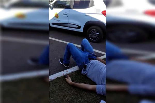 Subtenente da PMDF aparece em vídeo estirado no meio fio com sangramento na virilha após dispare acidental de arma - Metrópoles
