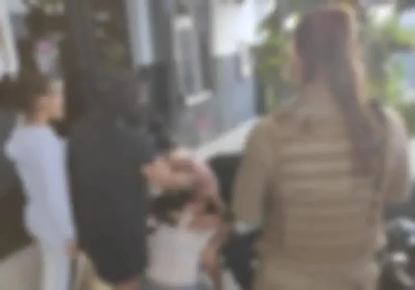 Mãe vai às lágrimas ao reencontrar filha desaparecida há 10 dias em SC