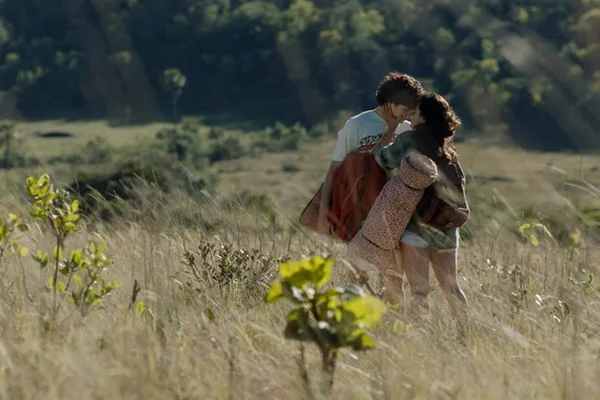 Ela era de Leão: confira o primeiro teaser de Eduardo e Mônica