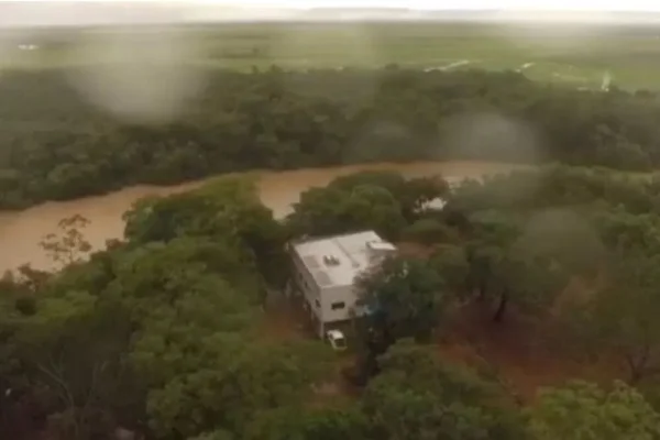 flores de goias situação emergencia chuva