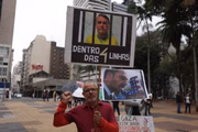 Apoiadores da esquerda pediram a prisão de Bolsonaro em protestos