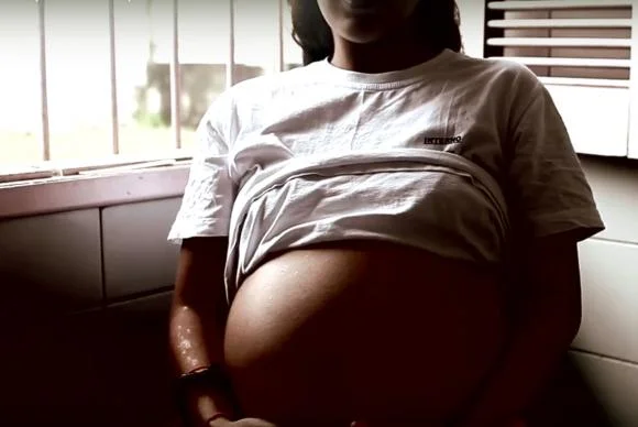 CFM autoriza filha e sobrinha a servirem de barriga de aluguel