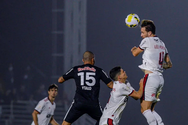 Flamengo perde para o Bragantino e pressão sobre Paulo Sousa aumenta