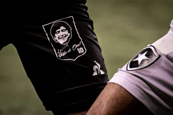 Atlético-MG homenageia Maradona