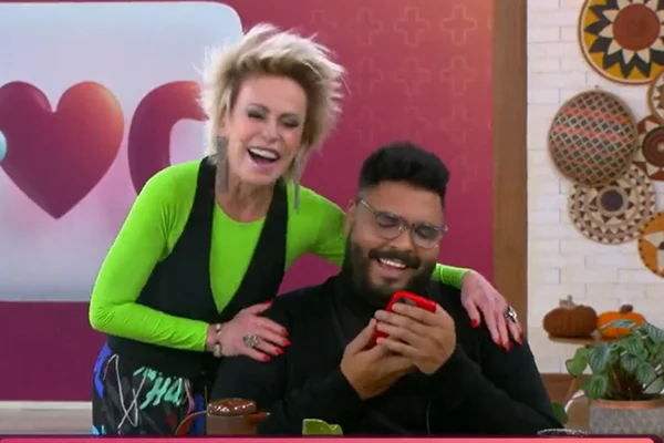Imagem colorida de Paulo Vieira e Ana Maria Braga