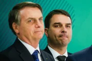 Flávio afirmou que proposta que põe fim à reeleição valeria para ele e sua família Flávio afirmou que proposta que põe fim à reeleição valeria para ele e sua família