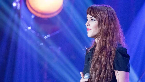 Cantora francesa Zaz apresenta show em Brasília em março