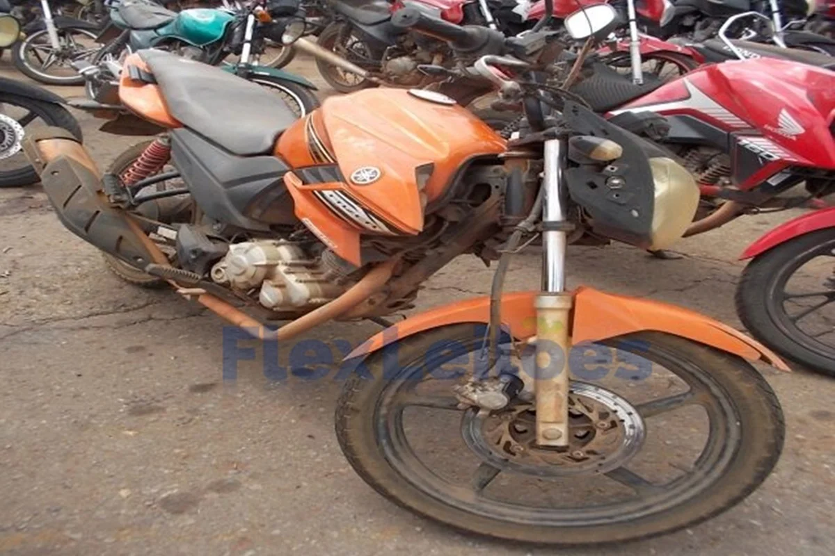 Yamaha YS150 Fazer SED 2014 R$ 1 mil Yamaha YS150 Fazer SED 2014 R$ 1 mil