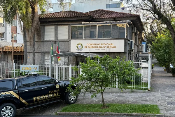 PF faz operação no Conselho Regional de Química da 5ª Região (CRQ-V)