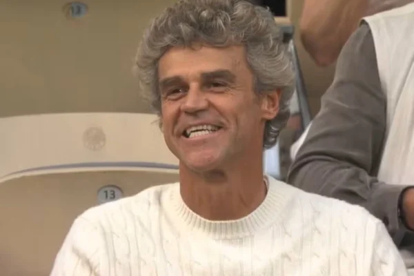 Guga acompanha João Fonseca nas oitavas de final de Roland Garros