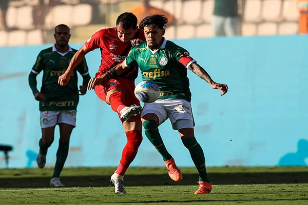 Imagem colorida de Athletico-PR e Palmeiras - Metrópoles