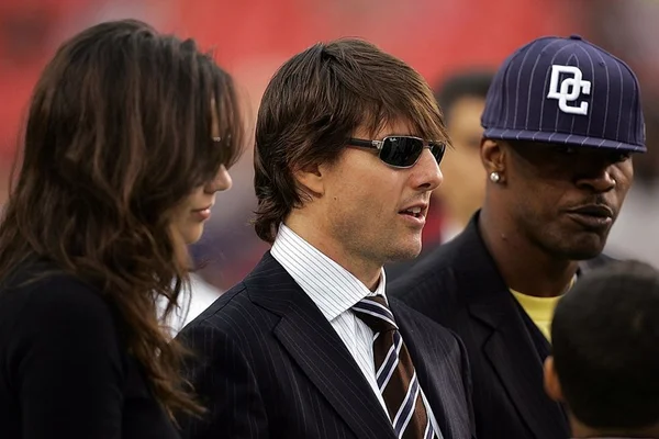 Após quatro anos, Katie Holmes assume namoro com Jamie Foxx