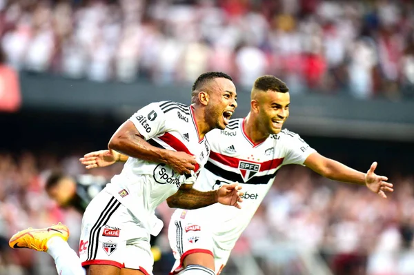 São Paulo bate o Corinthians e pega o Palmeiras na final do Paulista