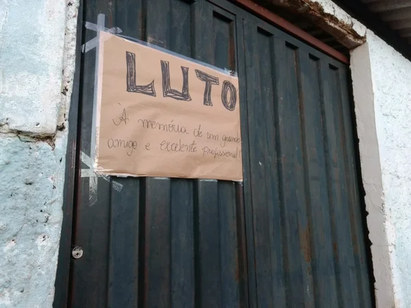 Terror em Valparaíso (GO): caído, professor leva tiro na cabeça