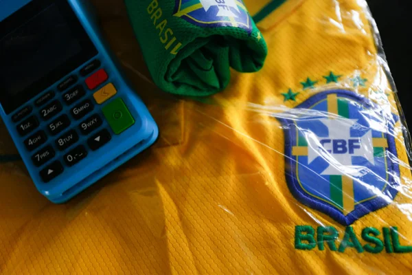 CBF repudia o uso da camisa da Seleção em atos “terroristas golpistas”