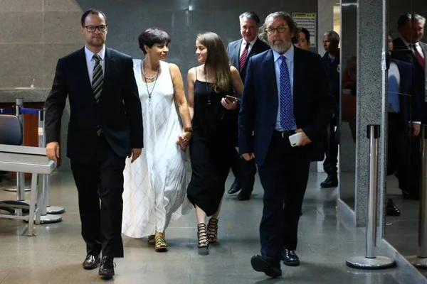 Defesa de Adriana Villela diz que ela não responderá à acusação