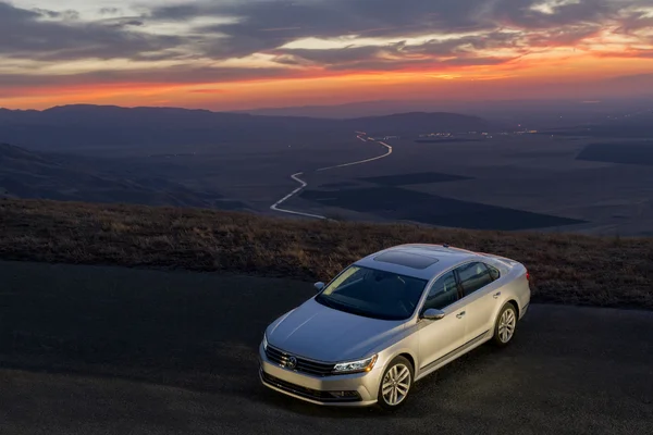 Volks trará a partir de janeiro o novo Passat