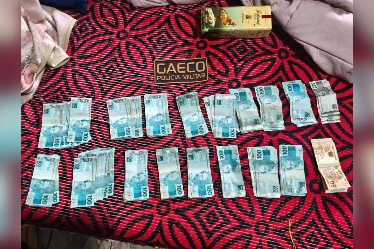Dez mandados de busca e apreensão foram cumpridos em três cidades Dez mandados de busca e apreensão foram cumpridos em três cidades