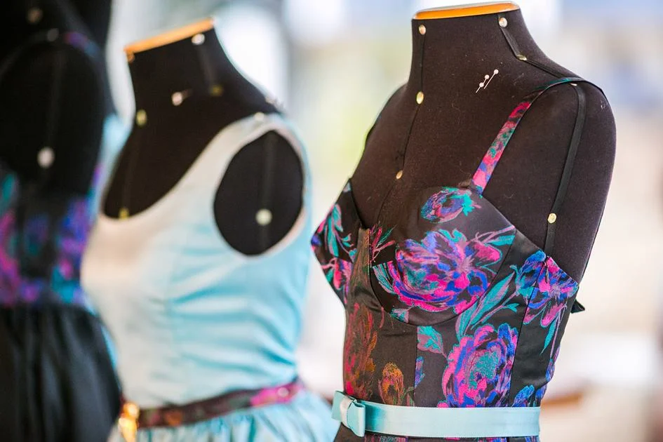Lucila Pena recebe convidados para lançamento coleção de vestidos - imagem 5 Lucila Pena recebe convidados para lançamento coleção de vestidos - imagem 5
