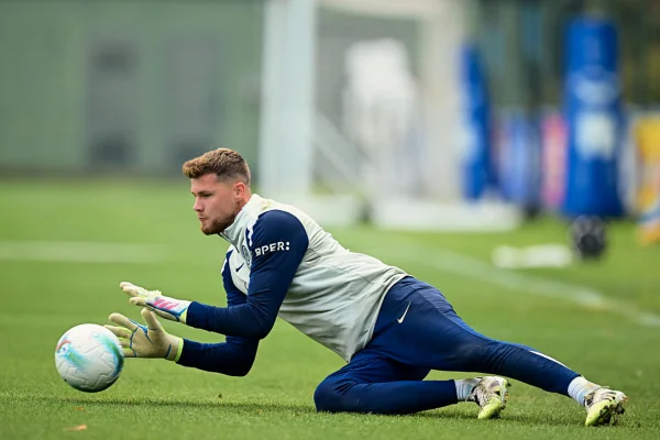 Imagem colorida do goleiro da Inter de Milão- Metrópoles